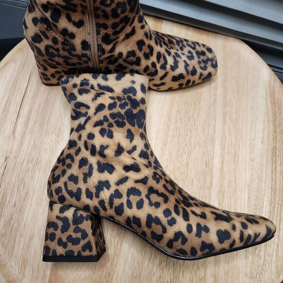 Soda Adena Leopard Print Boots – Women’s 6.5 – Zip-Up Heeled Booties - Picture 2 of 9